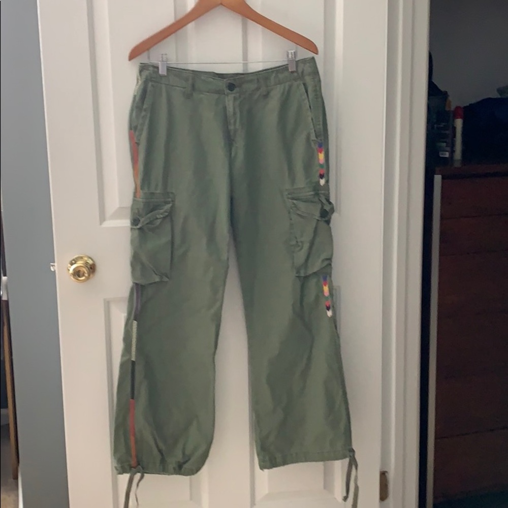 The most awesome cargo pants!!